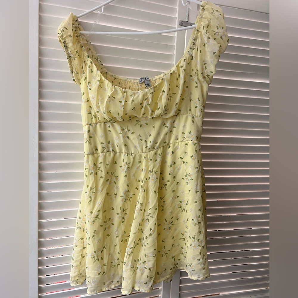 Soft yellow mini dress